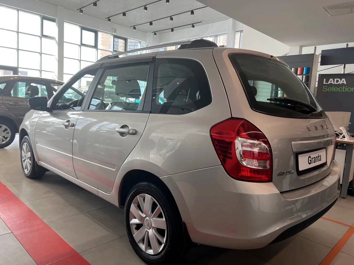 Lada Granta Универсал в Сургут - фото №2
